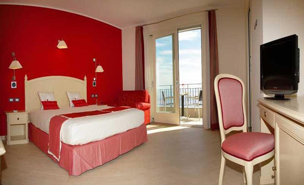 Meridiana Hotel טאורמינה מראה חיצוני תמונה